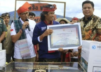 Kunjungi Pulau Samosir serasa Pulang ke Rumah Sendiri, Sandiaga Uno Saksikan “Mangaletek”