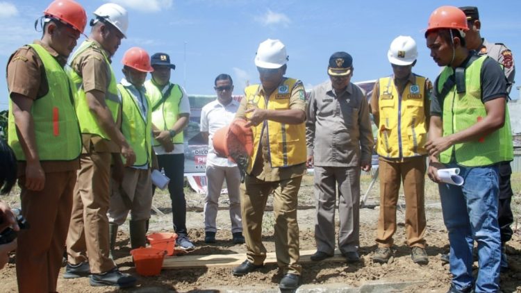 Pembangunan Kantor Camat Bandar, Bupati Simalungun Minta Satu Ruangan, RHS : Kenapa….?
