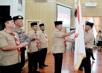Kontingen Kwarcab Gerakan Pramuka ke Cibubur untuk Membentuk Watak, Bupati RHS : Tunjukkan Bahwa Kalian Bisa dan Mampu