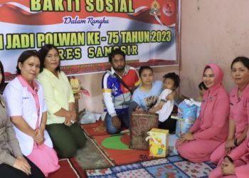 Sambut Hari Jadi ke 75, Polwan Polres Samosir Gelar Baksos