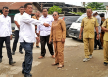 Bupati RHS ke TPU di Perdagangan, Drainase akan Diperbaiki