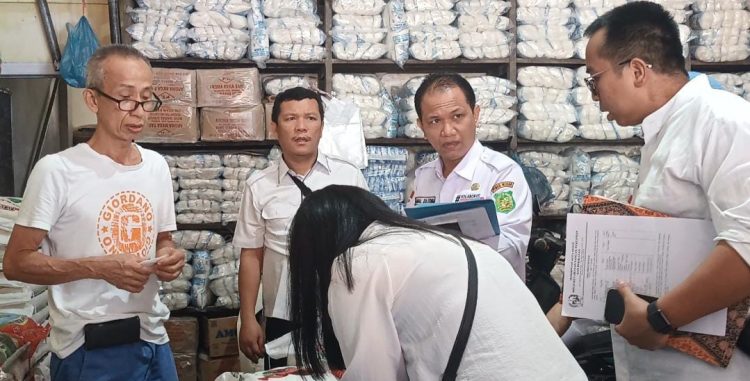 Merebak Isu Beras Sintetis, Dinas Ketapang Kota Medan Sidak