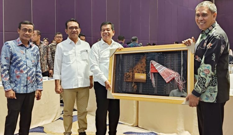 Hadiri Rakor Lintas Sektoral Pembahasan Renperkada RDTR, Bupati RHS : Terima Kasih